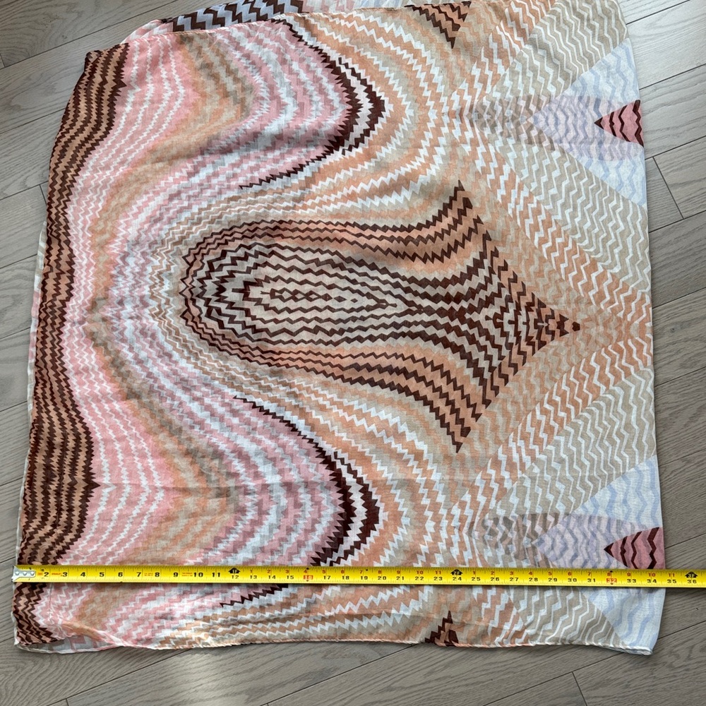 B. Lush Multicolor Zigzag Patterned Infinity Scarf 🧣 - Picture 7 of 8